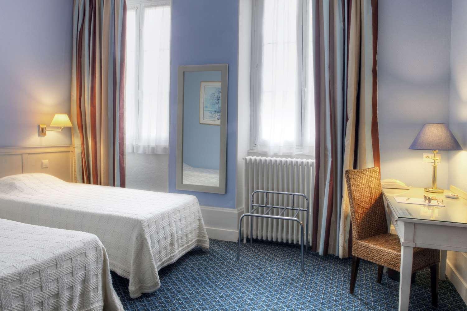Best Western De Diane Nevers Bagian luar foto
