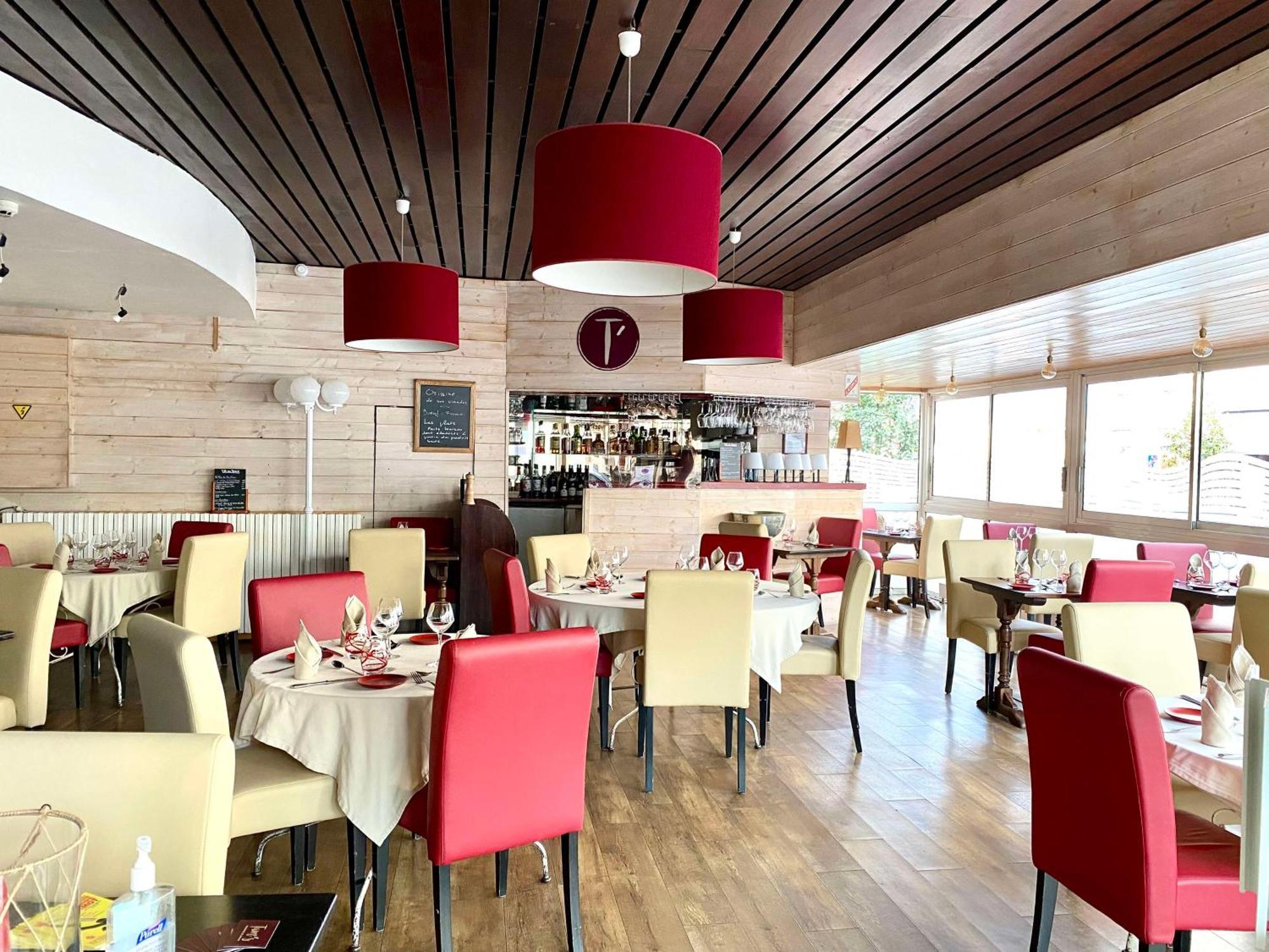 Best Western De Diane Nevers Bagian luar foto