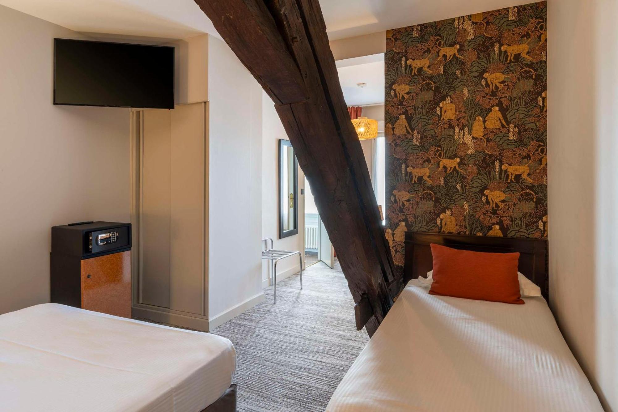 Best Western De Diane Nevers Bagian luar foto