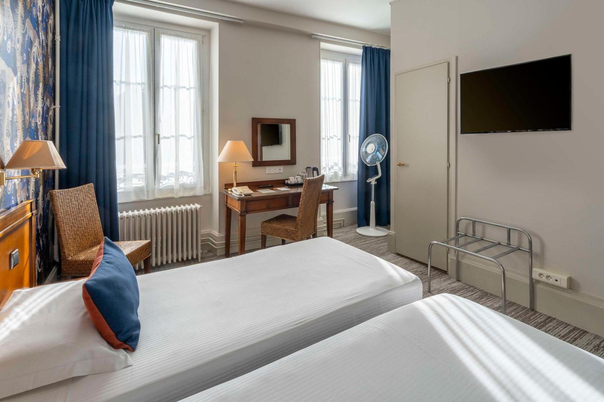 Best Western De Diane Nevers Bagian luar foto