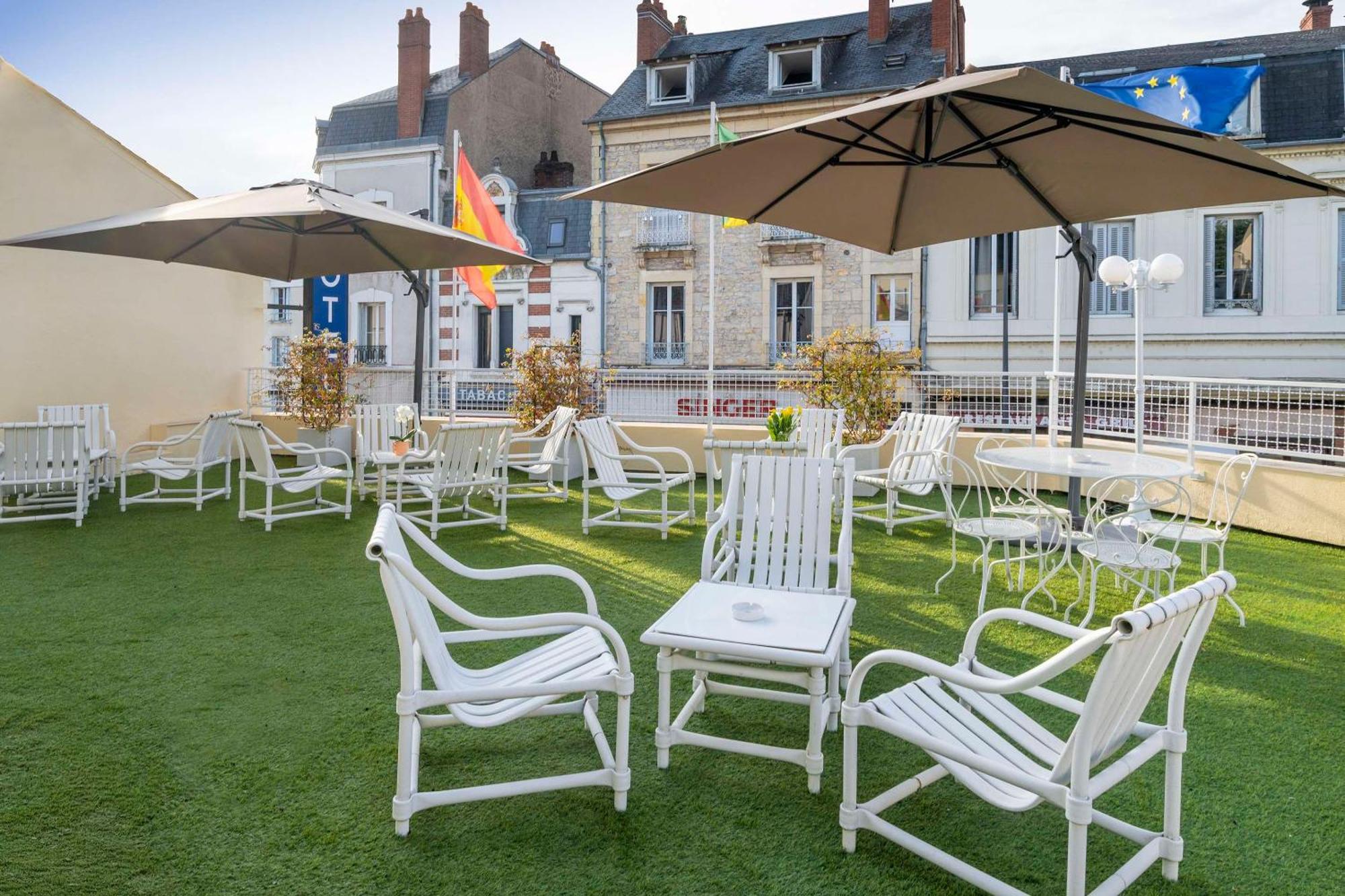 Best Western De Diane Nevers Bagian luar foto